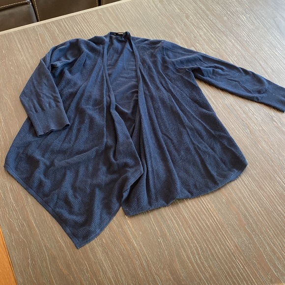 Club Monaco ladies navy blue wrap in size extra small. - Picture 5 of 8